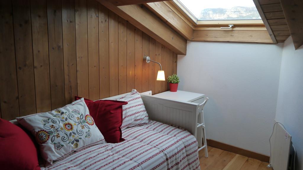 Coqueto Apartamento Duplex En Roda de Isábena المظهر الخارجي الصورة